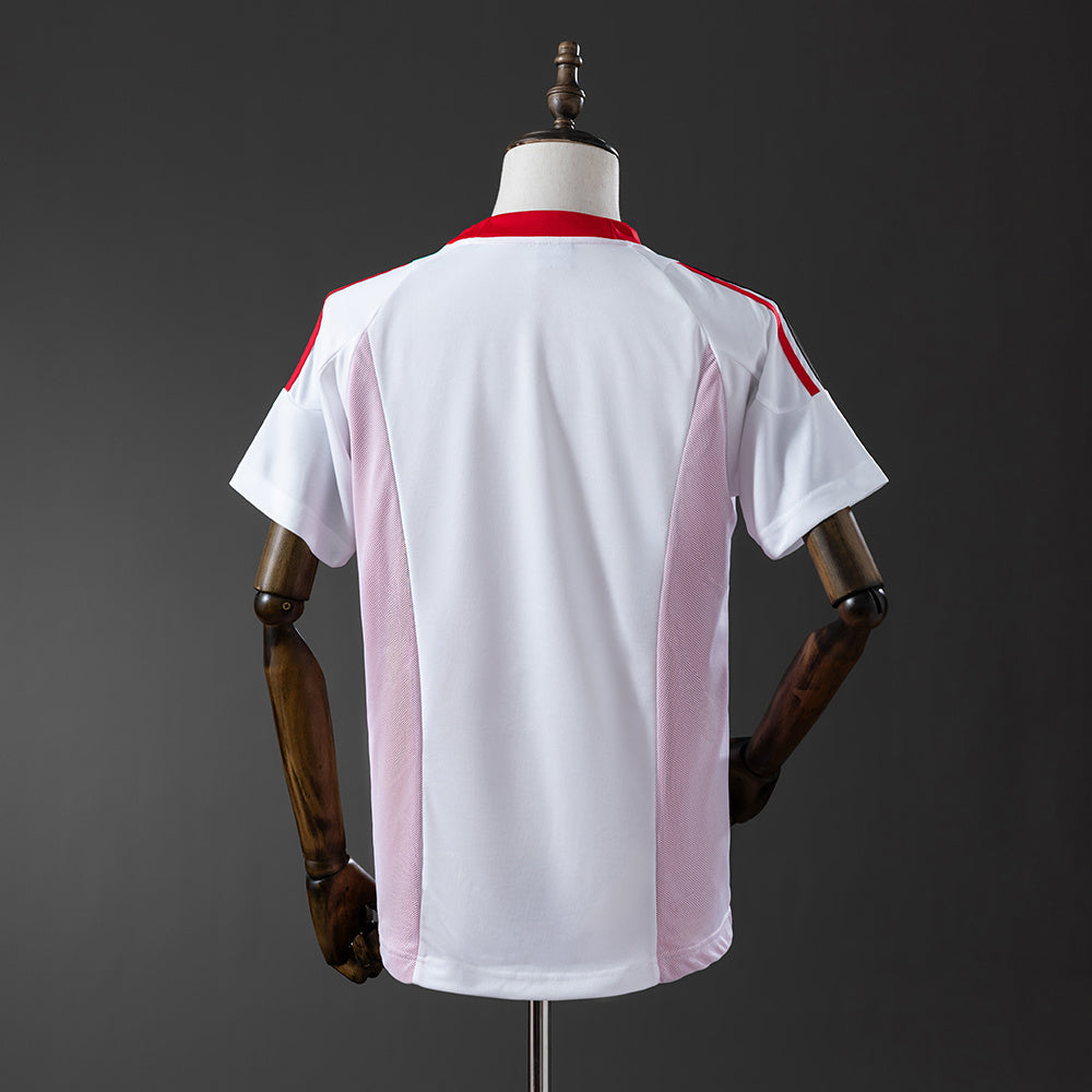 Camiseta retro AC Milan 2002/03 segunda equipación detalle Shevchenko Pirlo – Cortita y al Pie