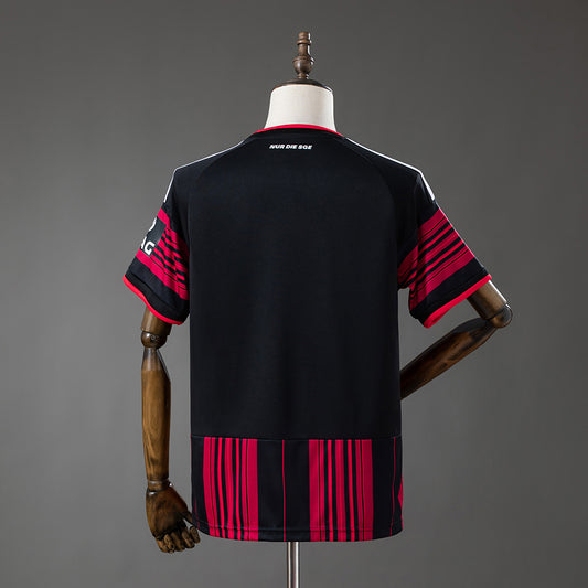 Camiseta Eintracht Frankfurt 2026/27 – Primera Equipación Versión Fan