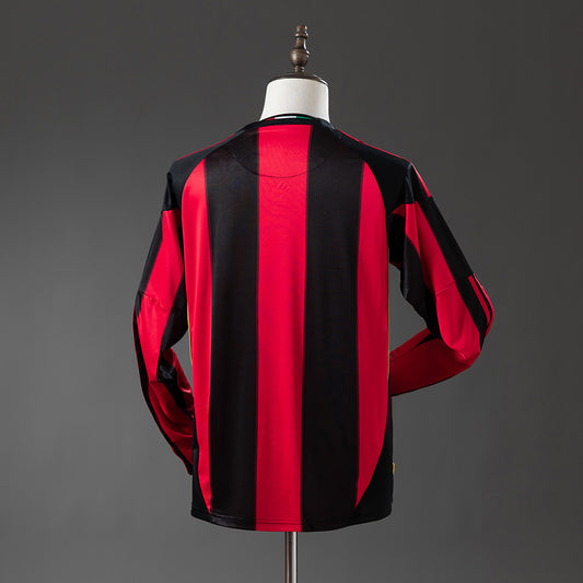 Camiseta retro AC Milan 2010/11 primera equipación manga larga detalle escudo – Cortita y al Pie