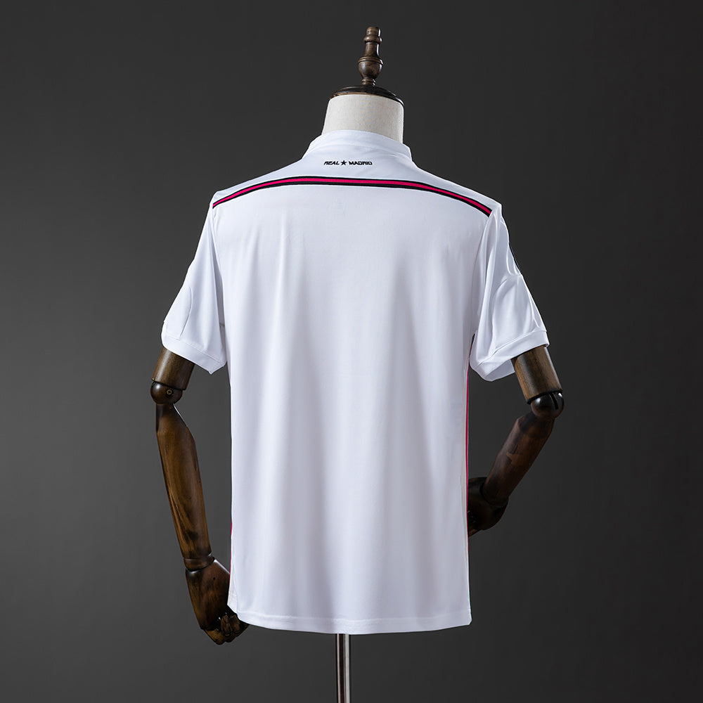 Camiseta retro Real Madrid 2014/15 primera equipación blanca detalle escudo – Cortita y al Pie
