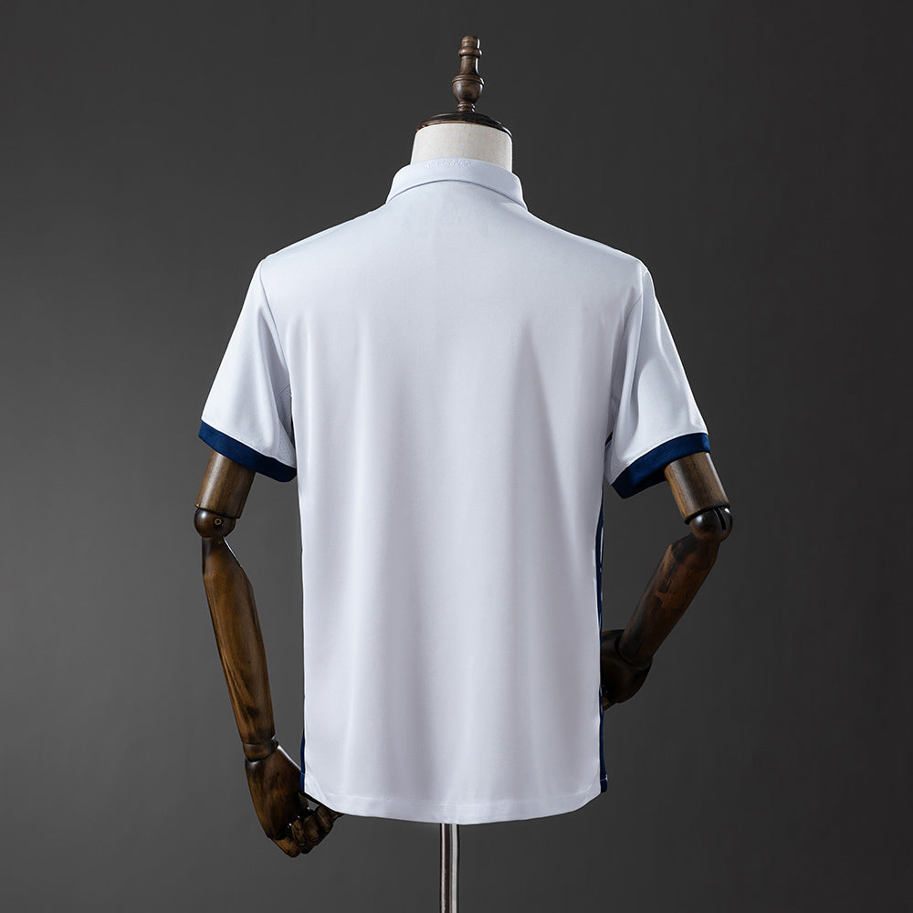 Camiseta retro Real Madrid 2016/17 primera equipación blanca detalle escudo – Cortita y al Pie