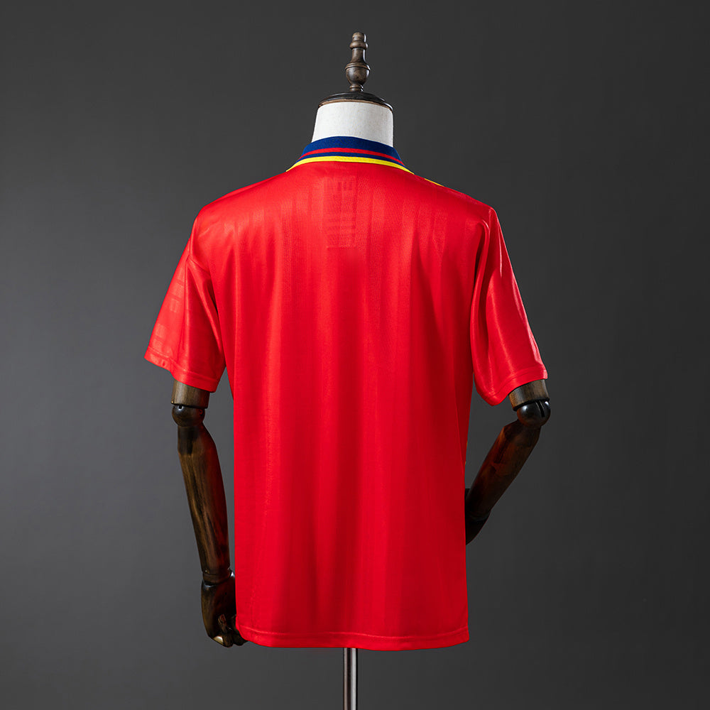 Camiseta retro España 1994 primera equipación detalle escudo RFEF – Cortita y al Pie