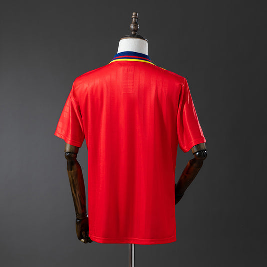 Camiseta retro España 1994 primera equipación detalle escudo RFEF – Cortita y al Pie