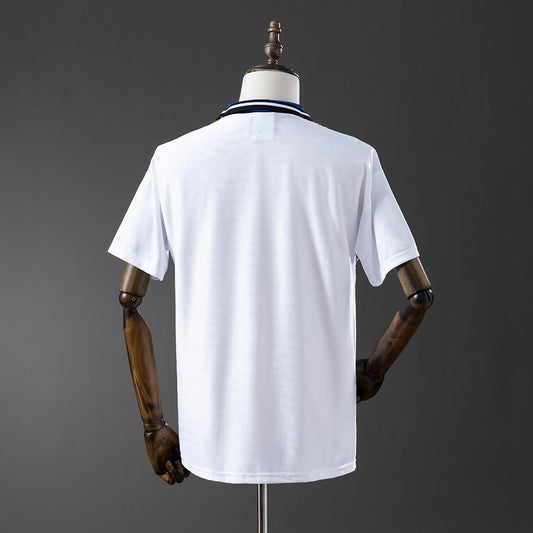 Camiseta retro Inter de Milán 1995/96 segunda equipación blanca detalle escudo – Cortita y al Pie