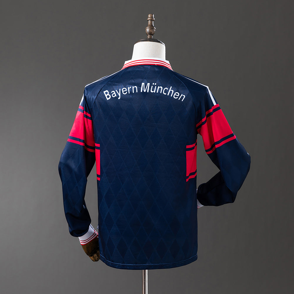 Camiseta retro Bayern Múnich 1997/98 primera equipación manga larga detalle escudo – Cortita y al Pie
