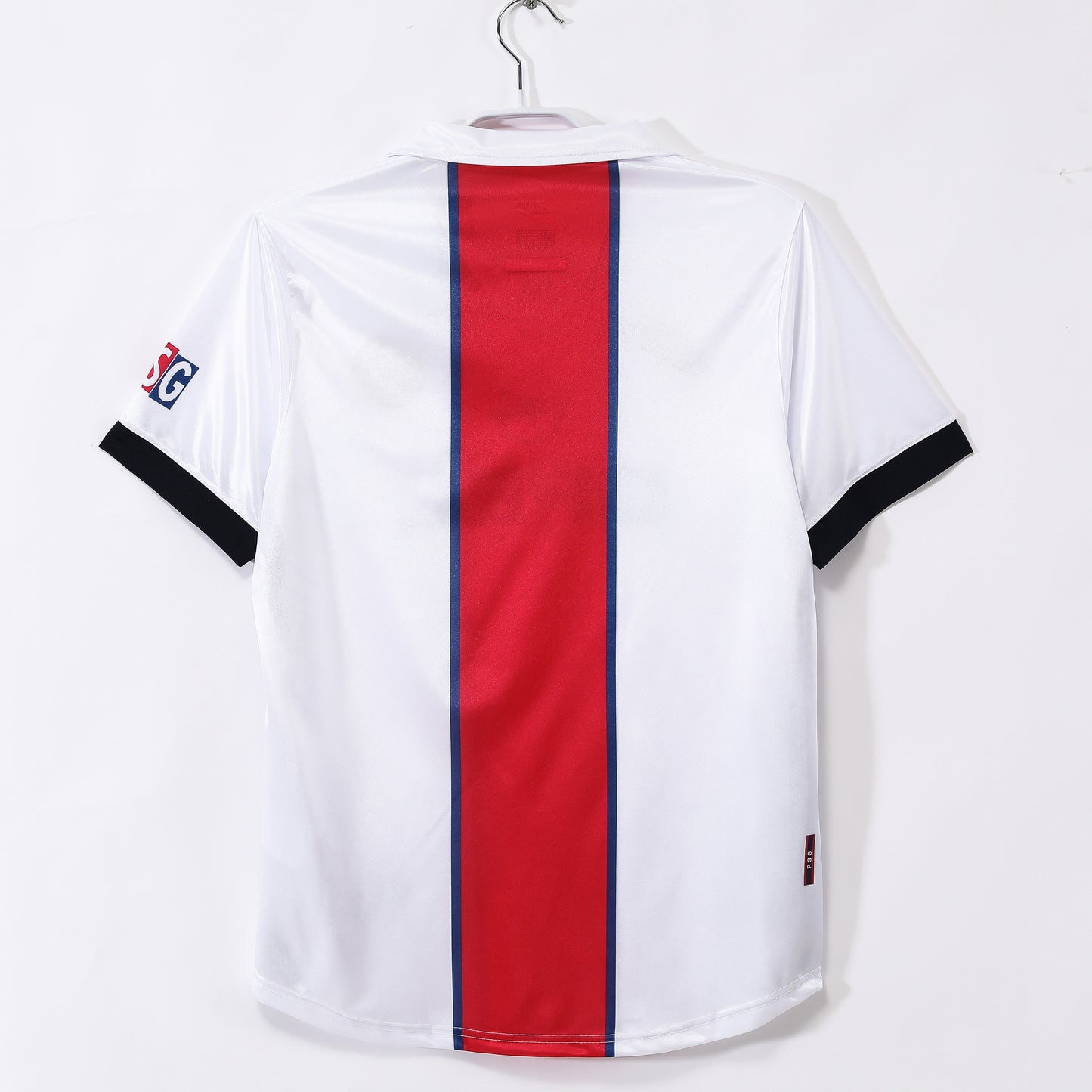 Camiseta retro PSG 1998/99 segunda equipación detalle escudo – Cortita y al Pie