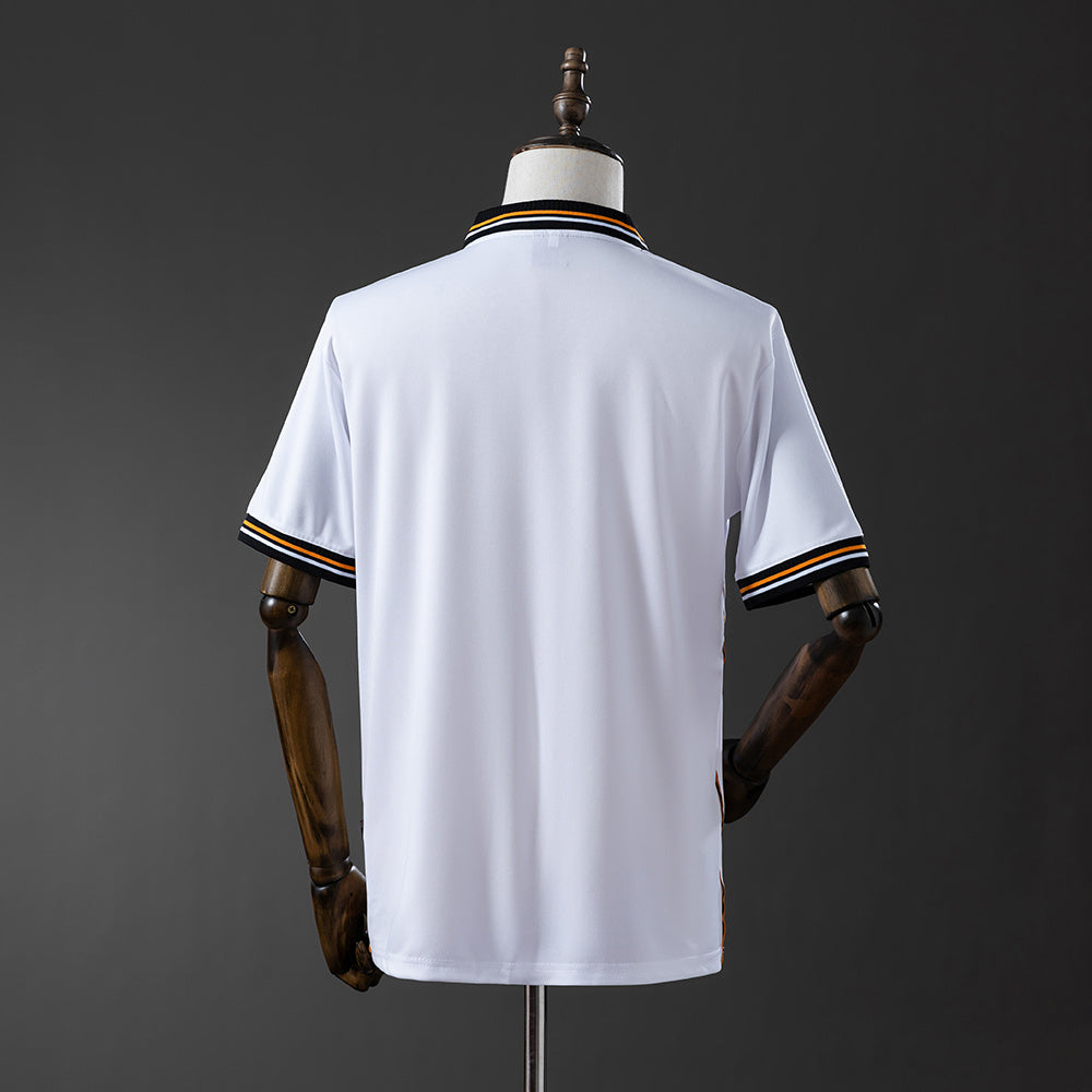Camiseta retro Valencia CF 1999/00 primera equipación detalle escudo UCL Final – Cortita y al Pie