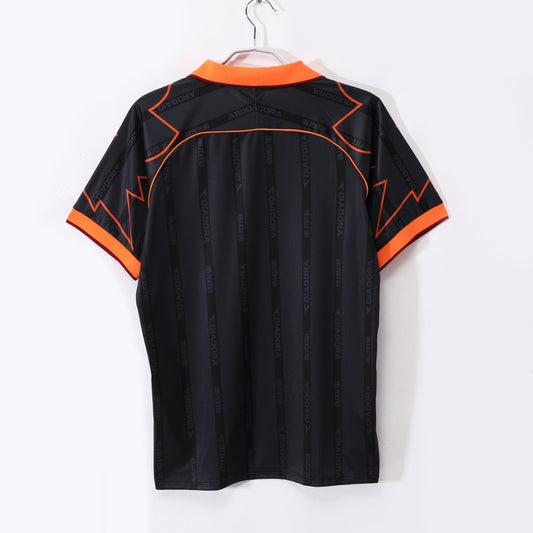 Camiseta retro Roma 1999/00 segunda equipación amarilla detalle escudo – Cortita y al Pie