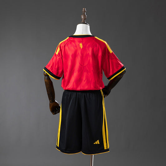 Camiseta Bélgica Mundial 2026 primera equipación versión niño detalle escudo – Cortita y al Pie