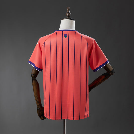 Camiseta Escocia Mundial 2026 segunda equipación versión fan blanca detalle – Cortita y al Pie