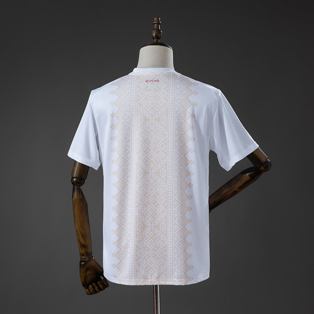 Camiseta Marruecos Mundial 2026 segunda equipación versión fan blanca detalle – Cortita y al Pie