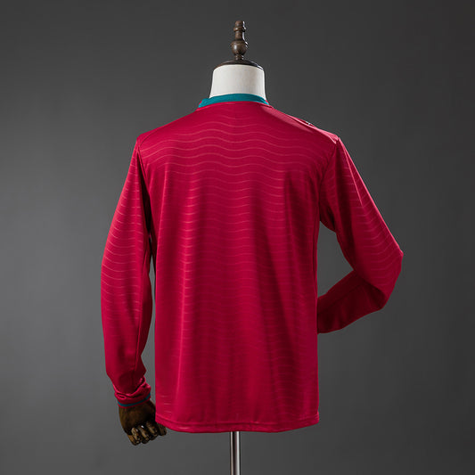 Camiseta Portugal Mundial 2026 primera equipación versión fan manga larga detalle – Cortita y al Pie