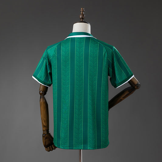 Camiseta Sudáfrica Mundial 2026 segunda equipación versión fan blanca detalle – Cortita y al Pie
