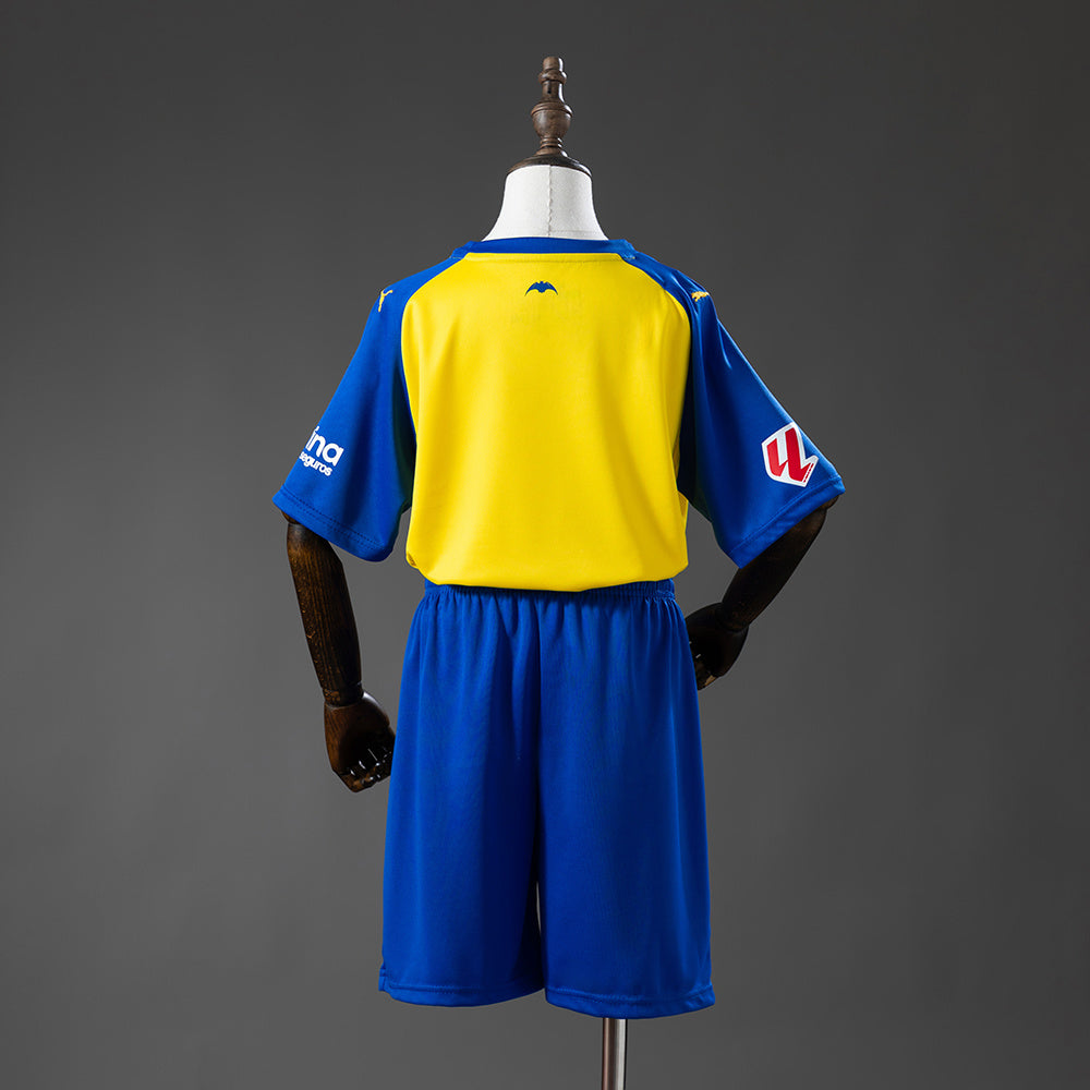Camiseta Valencia CF 2025/26 tercera equipación versión niño detalle escudo – Cortita y al Pie