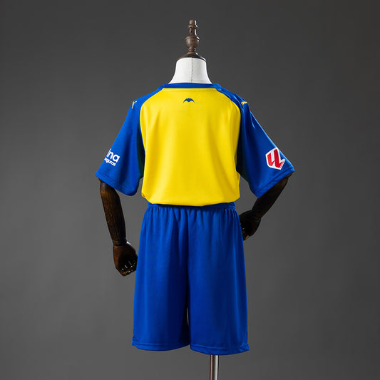 Camiseta Valencia CF 2025/26 tercera equipación versión niño detalle escudo – Cortita y al Pie
