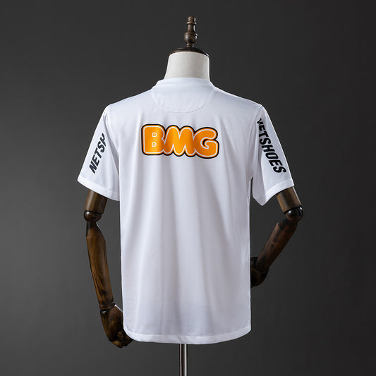 Camiseta retro Santos 2011/12 primera equipación detalle escudo Neymar – Cortita y al Pie