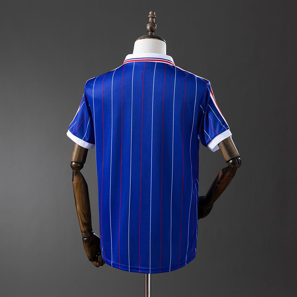 Camiseta retro Francia 1982 primera equipación detalle azul Platini Mundial España – Cortita y al Pie