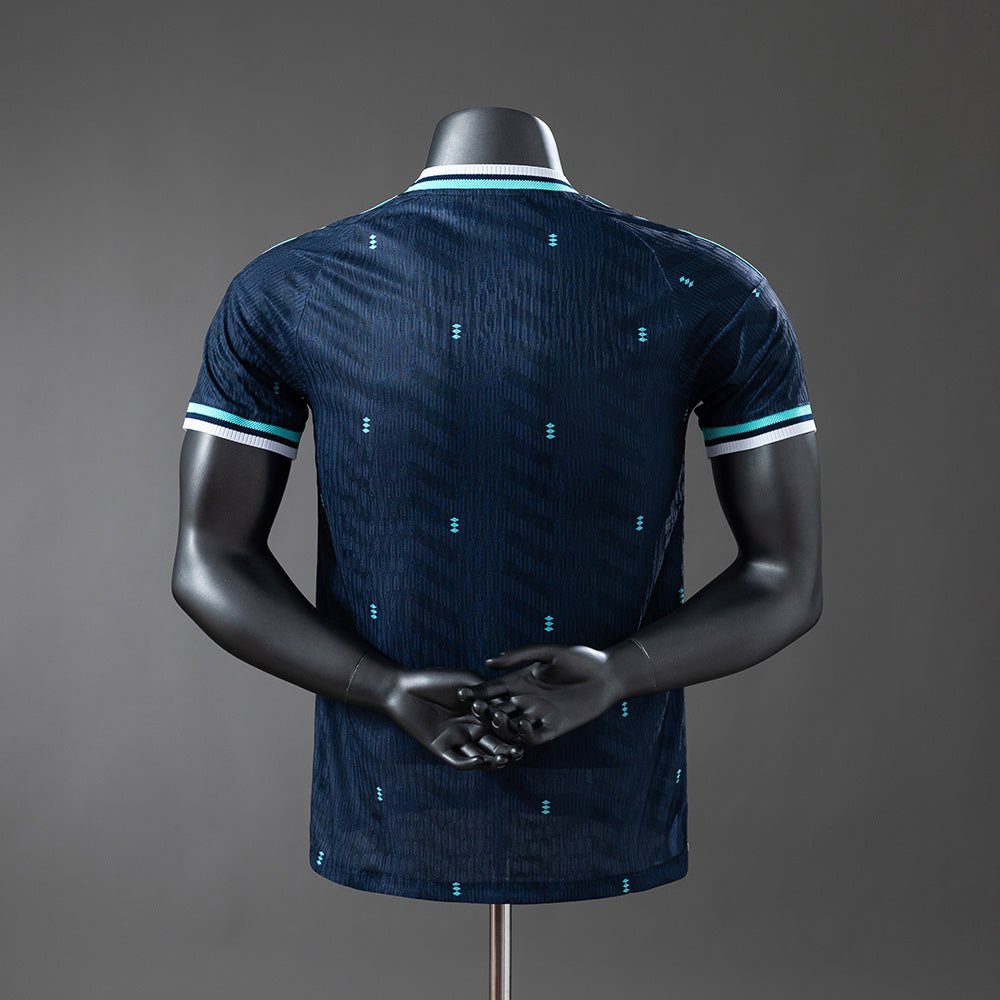 Camiseta Alemania Mundial 2026 segunda equipación versión jugador negra detalle – Cortita y al Pie