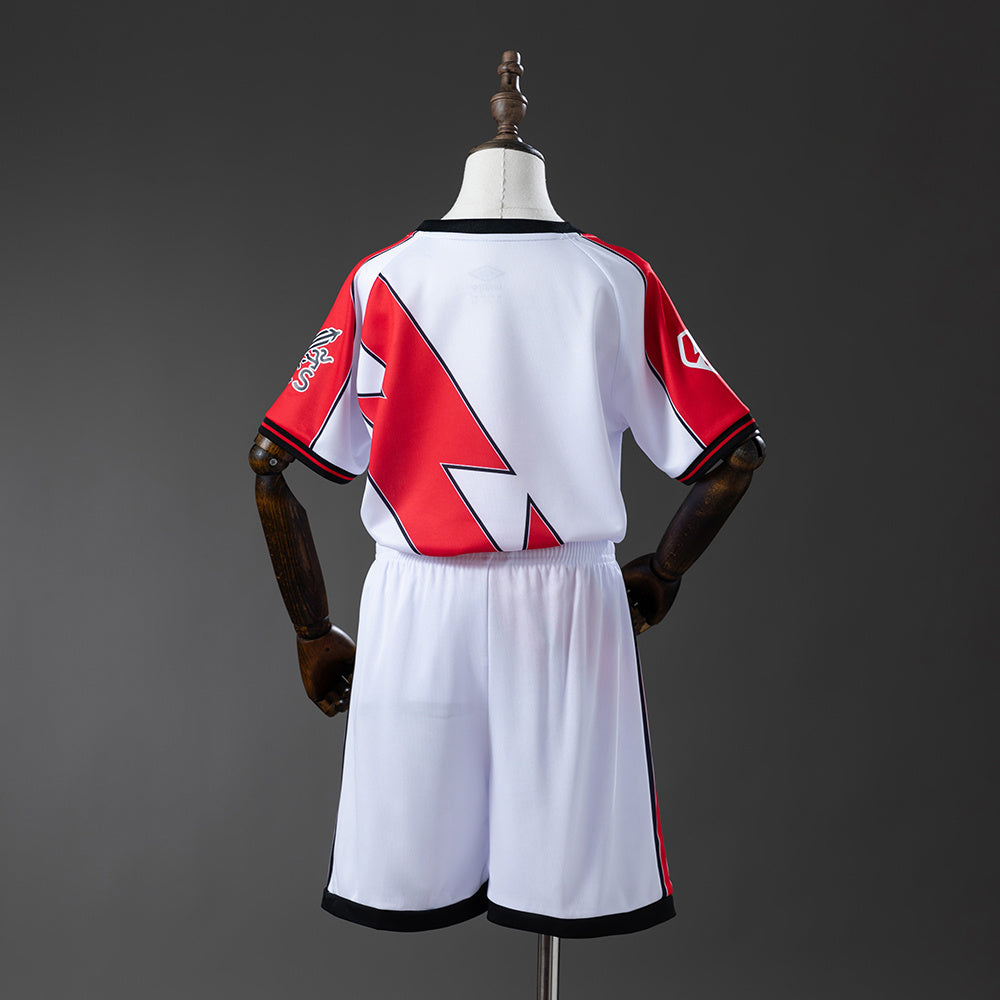 Camiseta Rayo Vallecano 2025/26 primera equipación versión niño detalle escudo – Cortita y al Pie