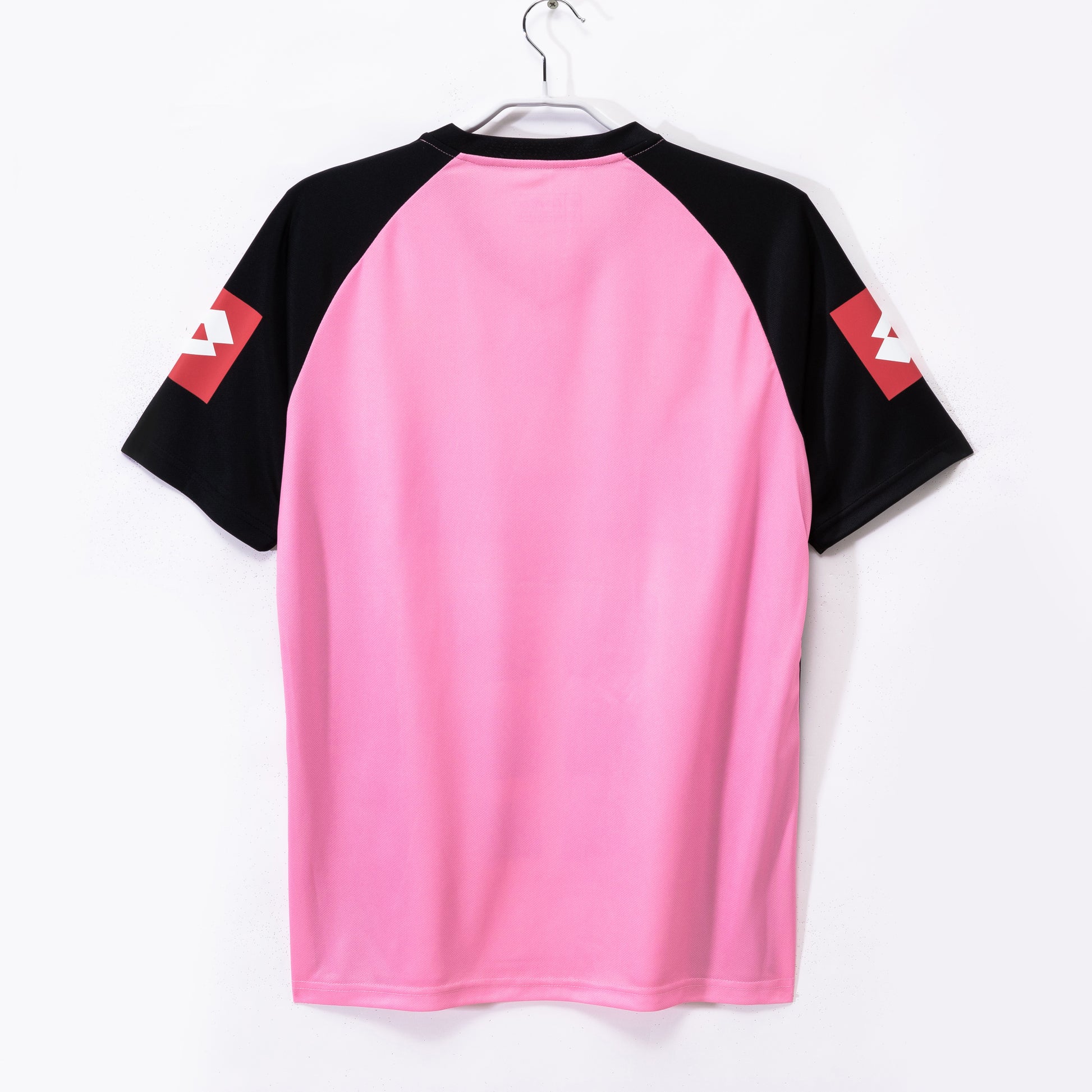Camiseta retro Juventus 2002/03 segunda equipación amarilla detalle escudo – Cortita y al Pie