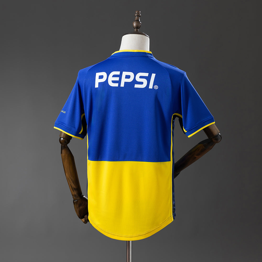 Camiseta retro Boca Juniors 2002/03 primera equipación detalle escudo xeneize – Cortita y al Pie