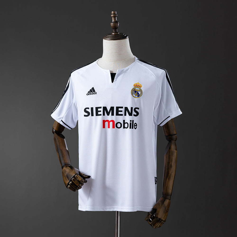 Camiseta retro Real Madrid 2003/04 primera equipación Galácticos Beckham Ronaldo Zidane – Cortita y al Pie