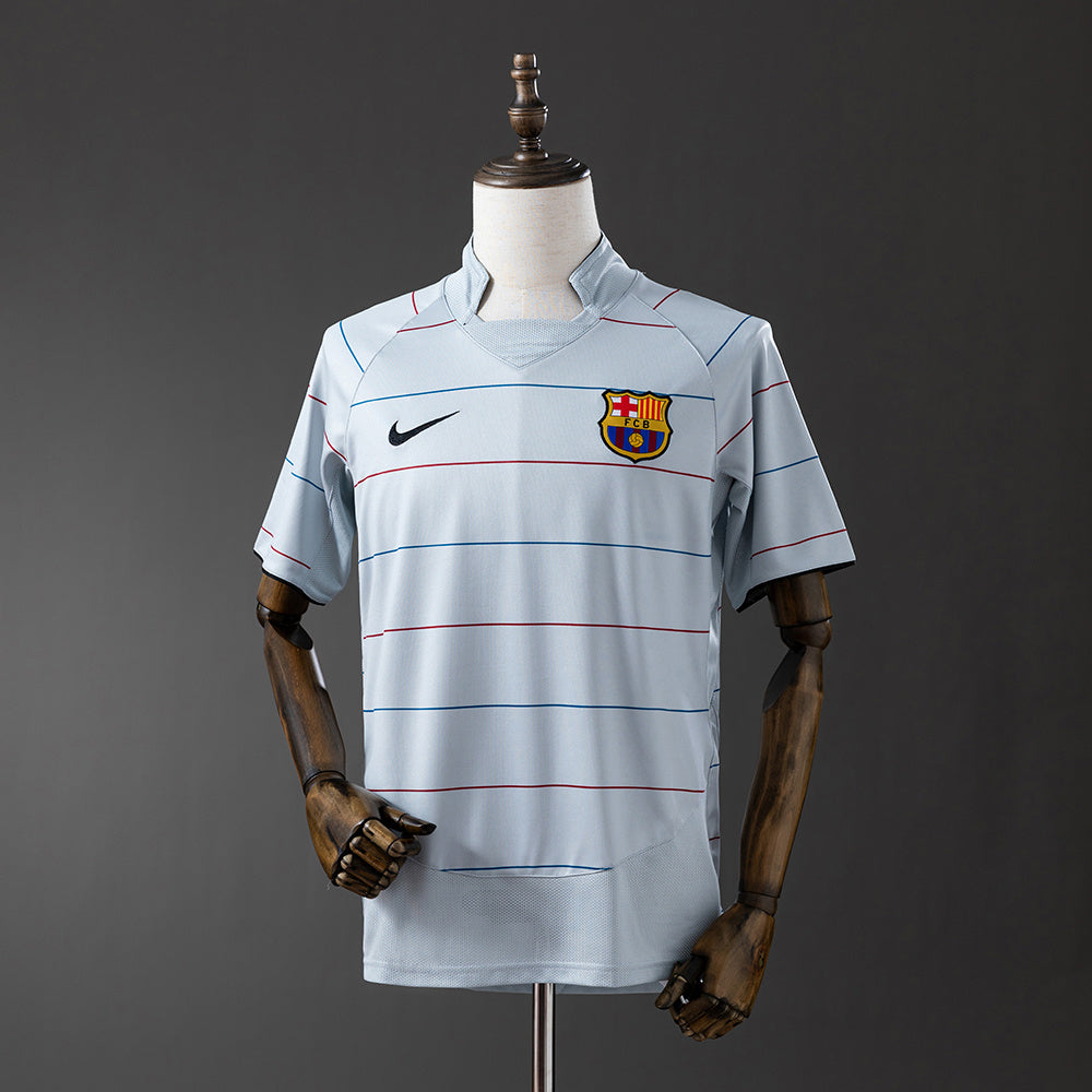 Camiseta retro FC Barcelona 2003/04 segunda equipación amarilla Ronaldinho LaLiga – Cortita y al Pie