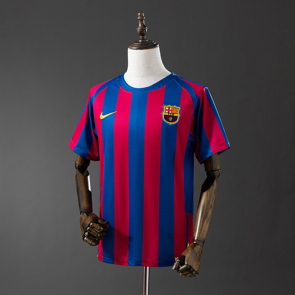 Camiseta retro FC Barcelona 2005/06 primera equipación blaugrana Ronaldinho Champions – Cortita y al Pie