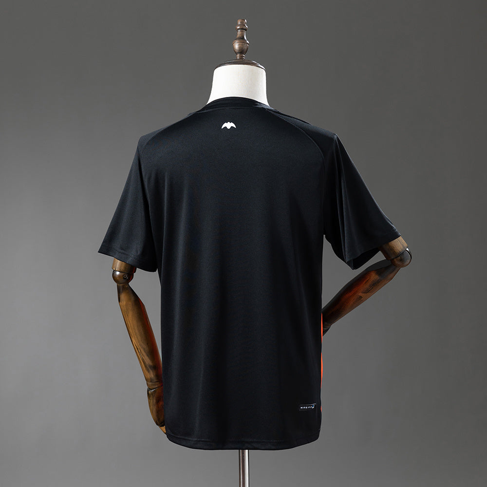Camiseta retro Valencia CF 2006/07 segunda equipación detalle amarilla Villa-Silva – Cortita y al Pie