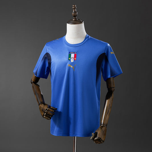 Camiseta retro Italia 2006 primera equipación azul campeón del mundo Totti Cannavaro – Cortita y al Pie