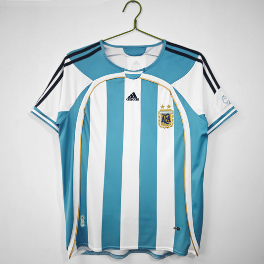 Camiseta retro Argentina 2006 primera equipación azul celeste Messi Riquelme Mundial – Cortita y al Pie