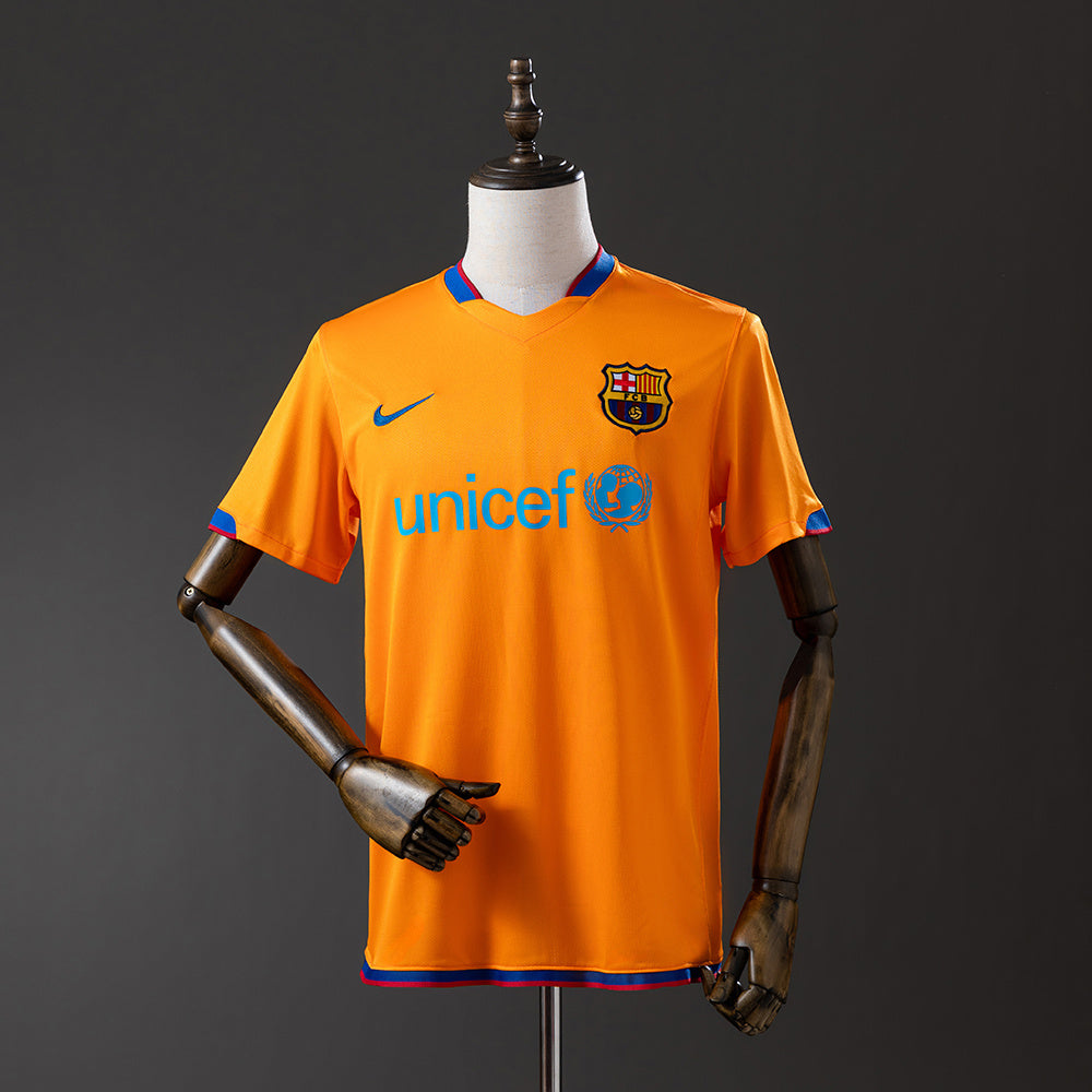 Camiseta retro FC Barcelona 2006/07 segunda equipación blanca Messi Ronaldinho – Cortita y al Pie