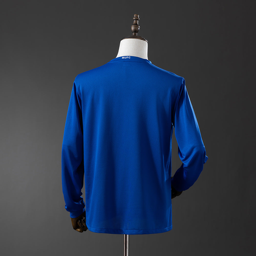Camiseta retro Manchester United 2007/09 cuarta equipación manga larga detalle – Cortita y al Pie