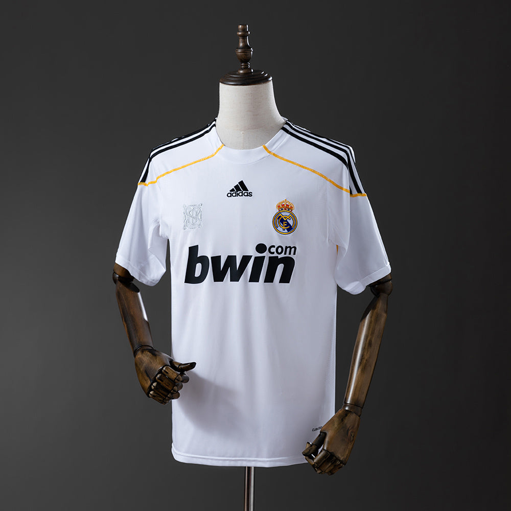 Camiseta retro Real Madrid 2009/10 primera equipación blanca Cristiano Ronaldo debut LaLiga – Cortita y al Pie