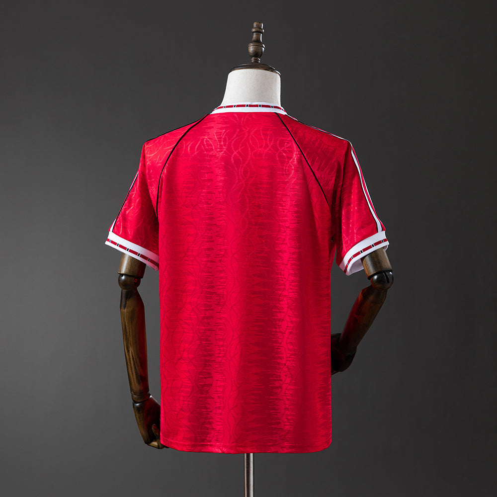 Camiseta retro Manchester United 1991/92 primera equipación detalle escudo clásico – Cortita y al Pie