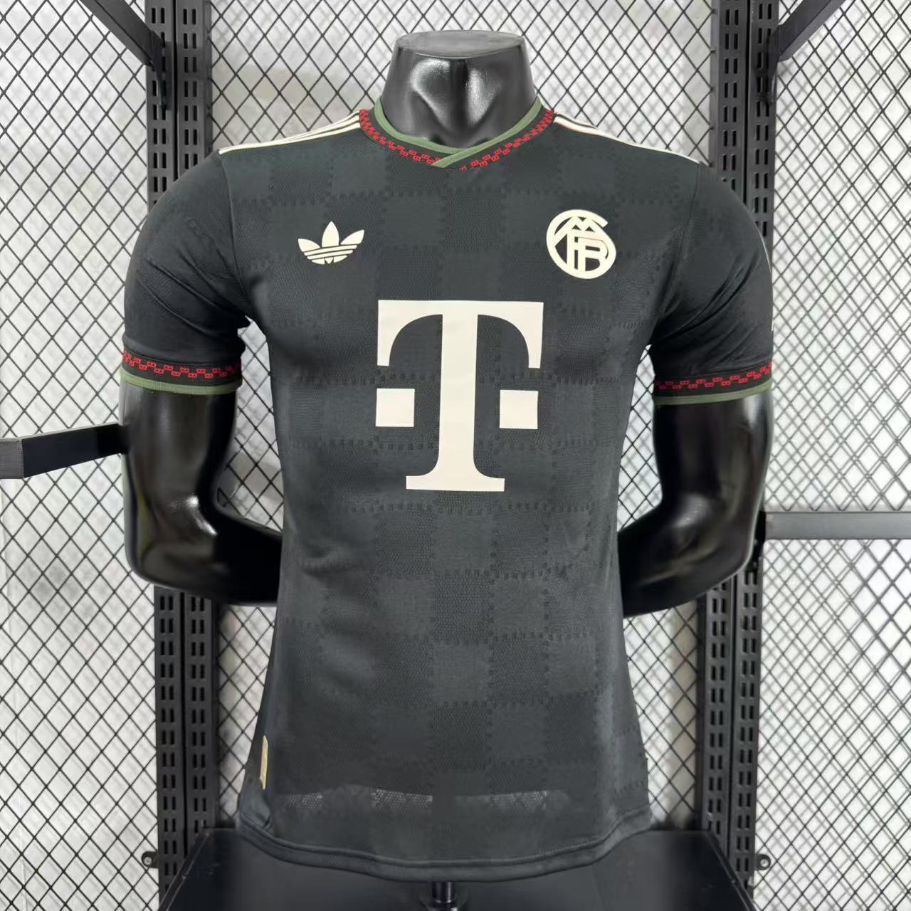 Camiseta Bayern Múnich 2025/26 tercera equipación versión jugador – Cortita y al Pie