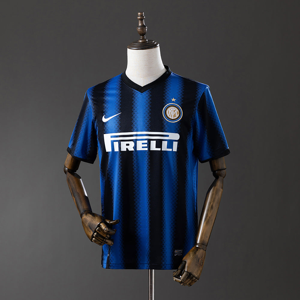 Camiseta retro Inter de Milán 2010/11 primera equipación azul negra Eto'o Sneijder – Cortita y al Pie