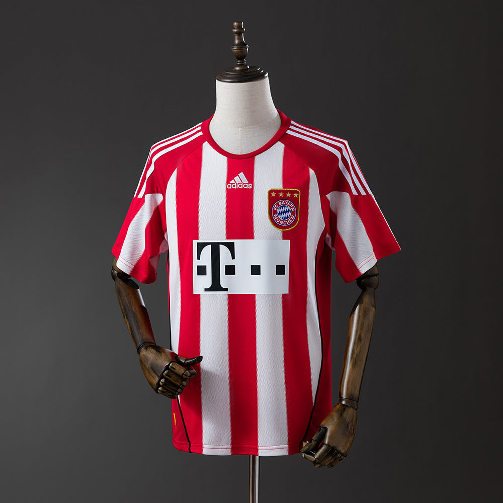 Camiseta retro Bayern Múnich 2010/11 primera equipación roja Robben Ribéry Bundesliga – Cortita y al Pie