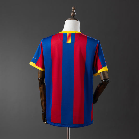 Camiseta retro FC Barcelona 2010/11 primera equipación final UCL Wembley detalle – Cortita y al Pie