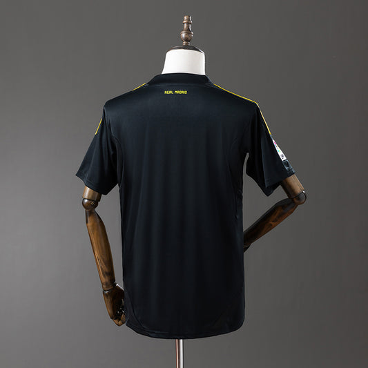 Camiseta retro Real Madrid 2011/12 portero primera equipación detalle – Cortita y al Pie