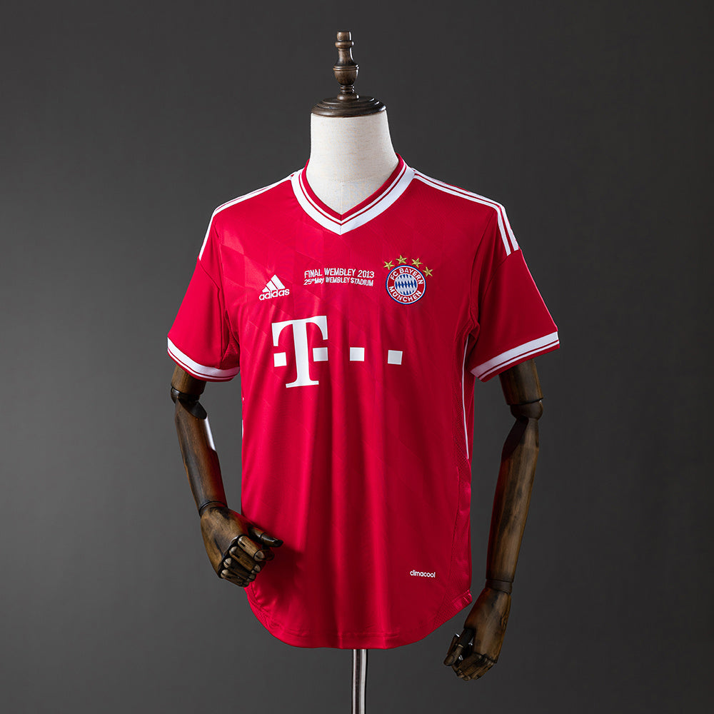 Camiseta retro Bayern Múnich 2013/14 primera equipación UCL Final Robben Ribéry – Cortita y al Pie
