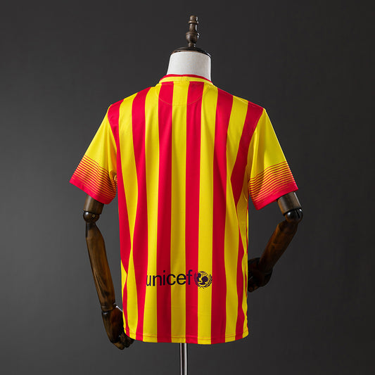 Camiseta retro FC Barcelona 2013/14 segunda equipación detalle Messi Neymar – Cortita y al Pie