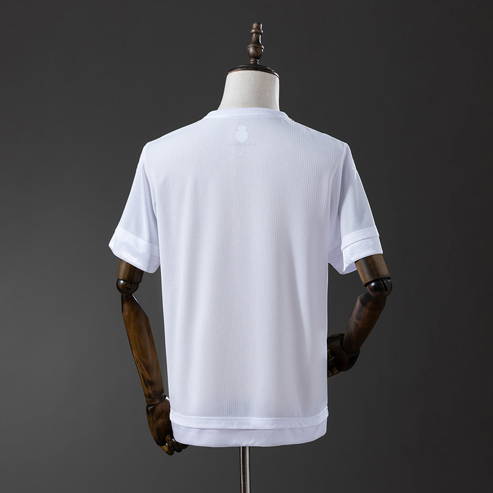Camiseta retro Real Madrid 2015/16 primera equipación blanca detalle escudo – Cortita y al Pie