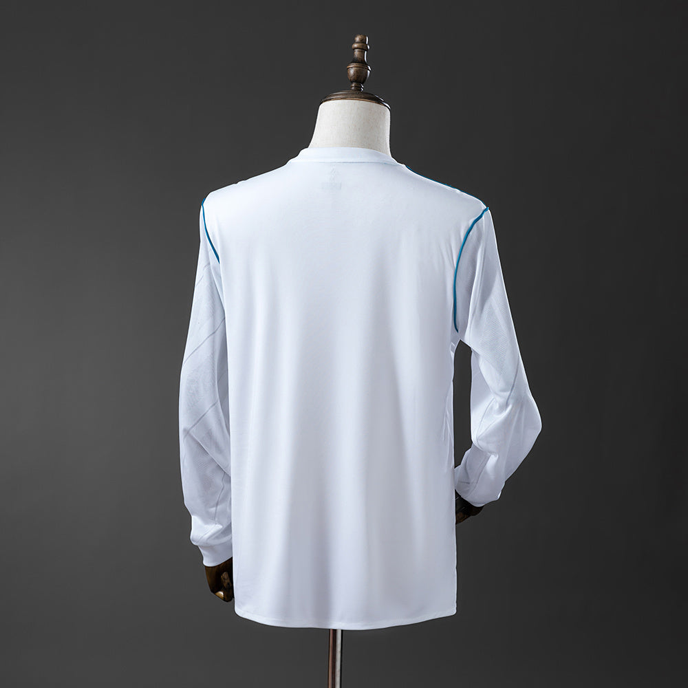 Camiseta retro Real Madrid 2017/18 primera equipación manga larga detalle escudo – Cortita y al Pie