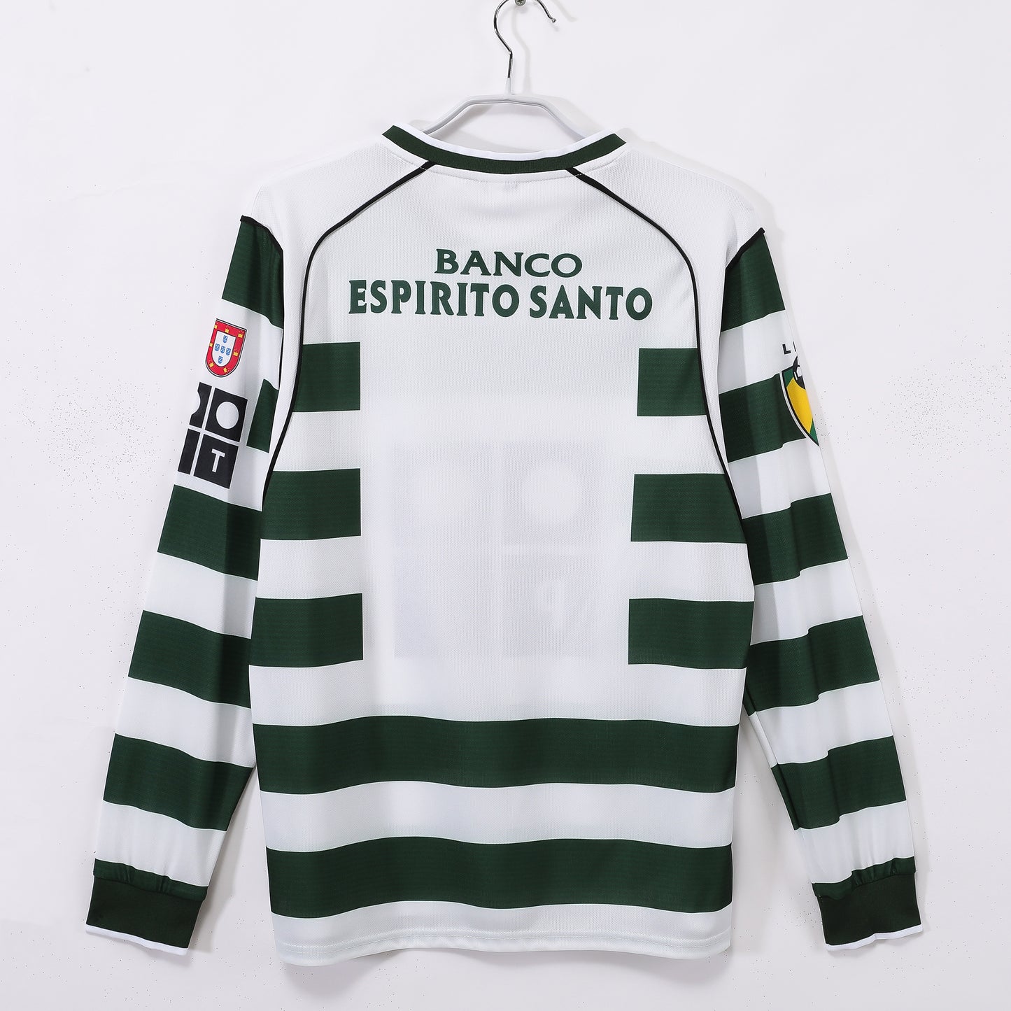 Camiseta retro Sporting de Lisboa 2001/02 primera equipación manga larga detalle – Cortita y al Pie