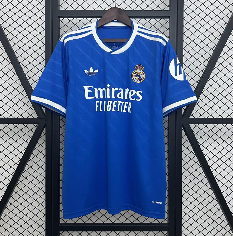 Camiseta Real Madrid 2025/26 tercera equipación versión fan negra Bernabéu – Cortita y al Pie