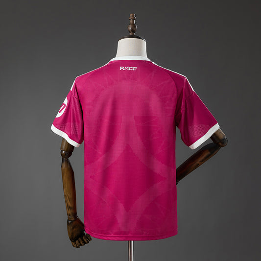 Camiseta Real Madrid 2026/27 tercera equipación versión fan detalle – Cortita y al Pie