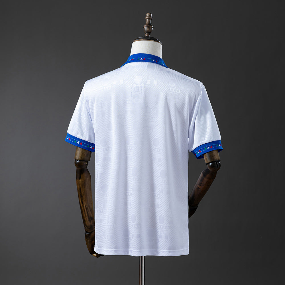 Camiseta retro Italia 1994 segunda equipación detalle final Baggio – Cortita y al Pie