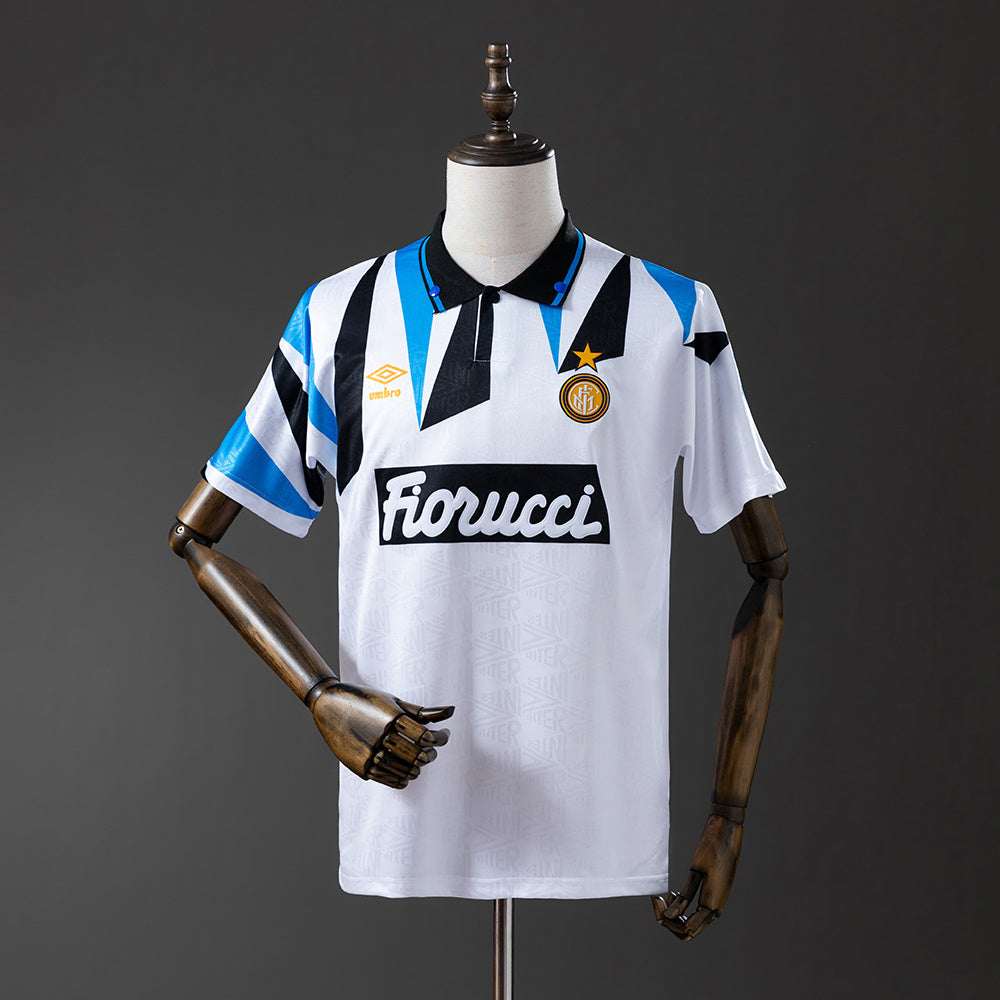 Camiseta retro Inter de Milán 1992/93 segunda equipación blanca Bergkamp – Cortita y al Pie