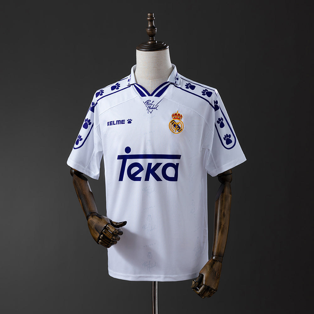 Camiseta retro Real Madrid 1994/95 primera equipación blanca Raúl Butragueño LaLiga – Cortita y al Pie